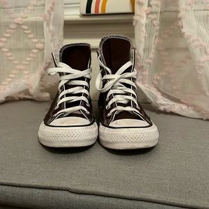 Women’s brown high top converse!!